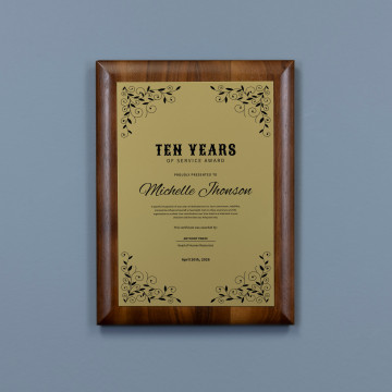 Heritage Walnut Plaque – Gold to Black Plate